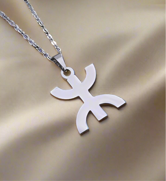 Collier LIBÉRIA Médium K.ELEGANCE, présentation lifestyle
