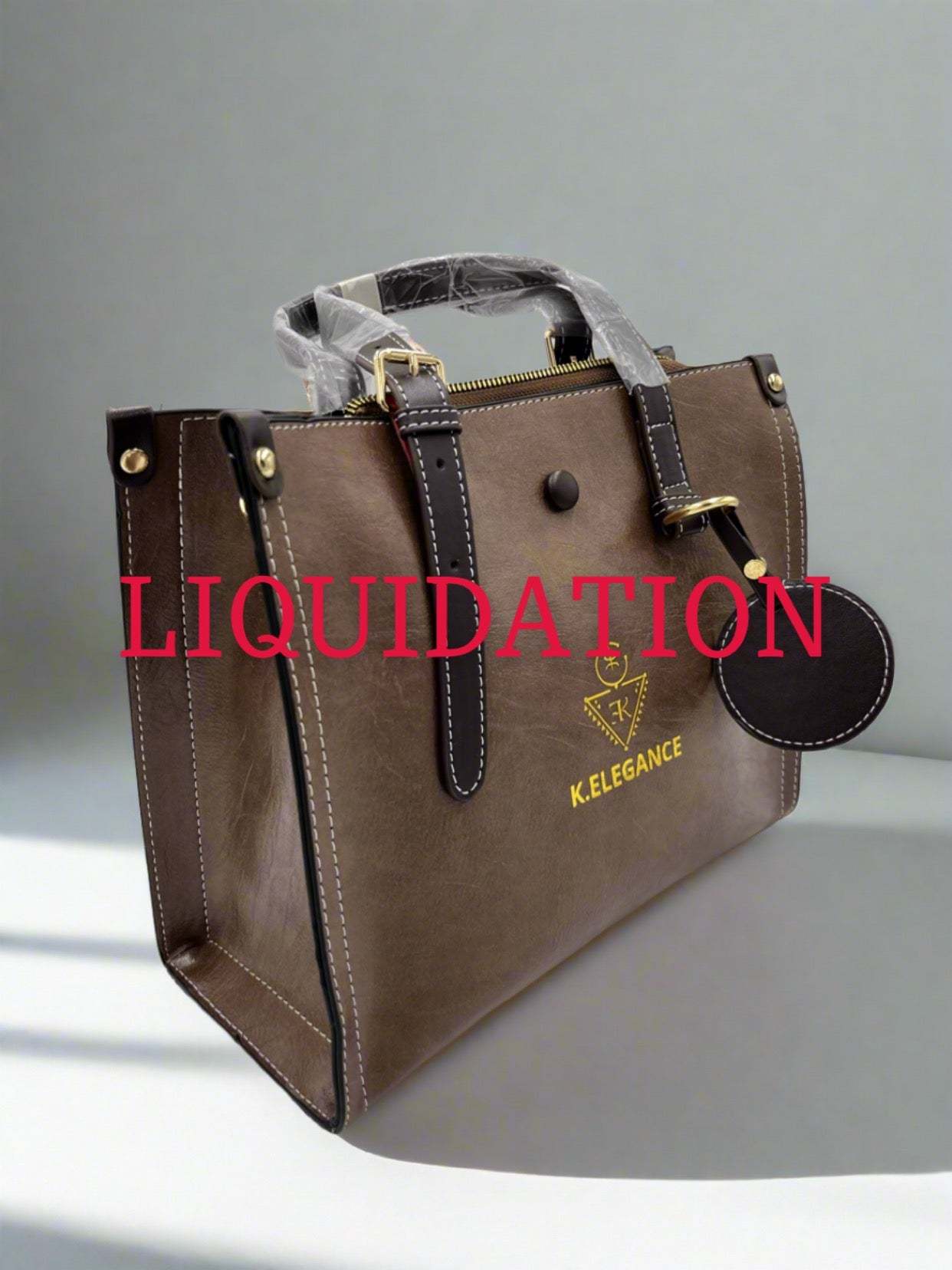 Sac AGGOURI K.Élégance brun chocolat avec logo doré, trois compartiments, édition limitée.
